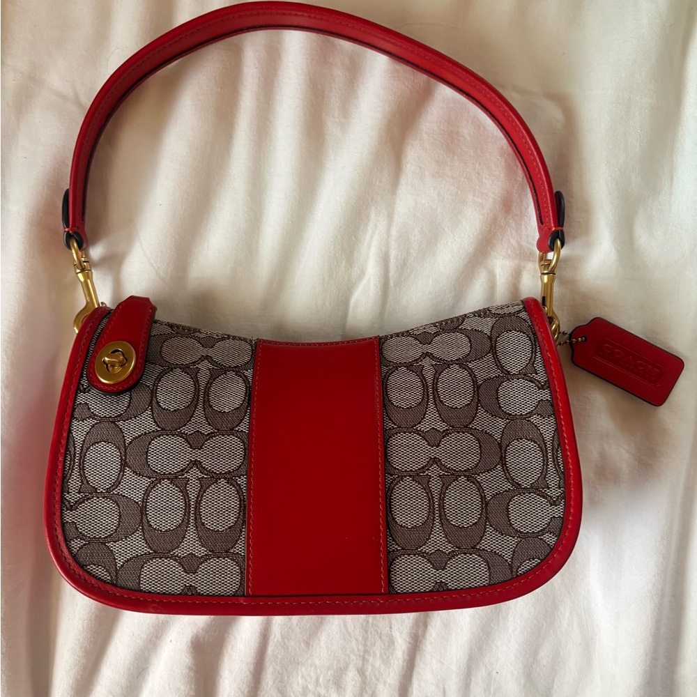 Coach Swinger In Signature Jacquard